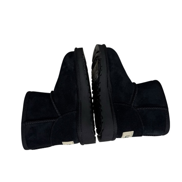 UGG Kids Jona Boot in Black size Youth 8 - Picture 6 of 9